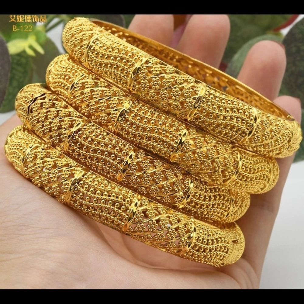 Luxurious 4pcs bangle set​​